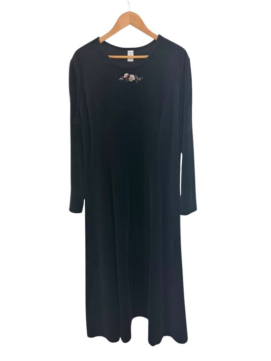 Lands' End Dresses & Skirts - Lands' End Black Velvet Velour Long Sleeve Dress Embroidered Maxi XL 18-20 Vtg